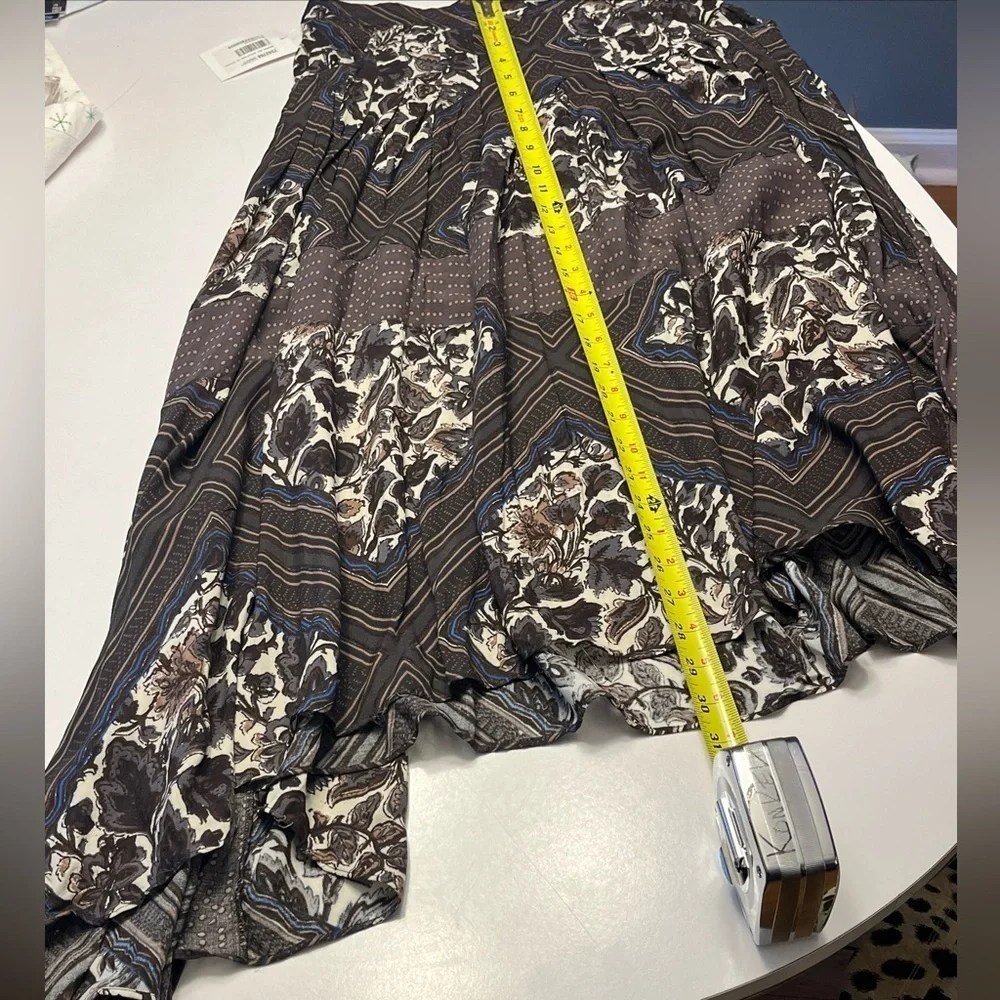 Free People Printed Paradise Skirt, size 10, lightweight and stylish for fall. - Picture 11 of 11
